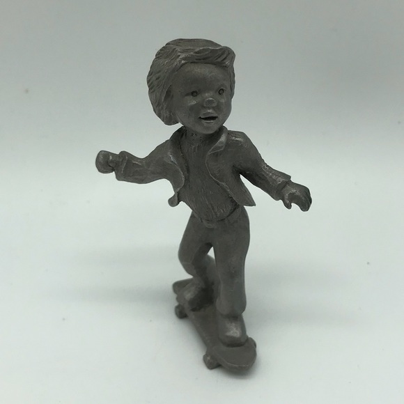 Vintage Boy On Skateboard American Pewter Figure 1977 Statue Small Decor Piece - Picture 9 of 9